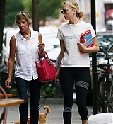 jennifer-lawrence-out-in-nyc-picturepub-19.jpg