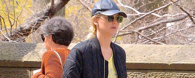 Candids: Walking her dog in Central Park, New York City